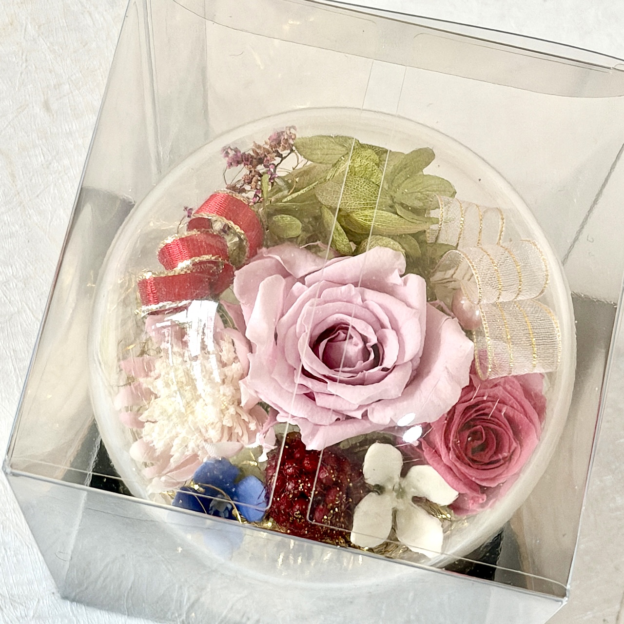 【フラワーカクテル】プリザーブドフラワー ハイブリッドフラワーギフト オリジナルガラスドームB - 画像 (3)
