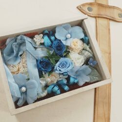 【ピーナッツフラワーショップ】プリザーブドフラワー ウッドボックスアート ブルーアレンジ